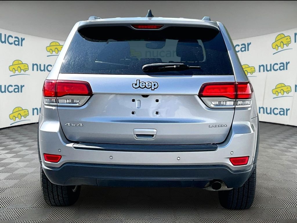 Used 2021 Billet Silver Metallic Clearcoat Jeep Laredo X image 5