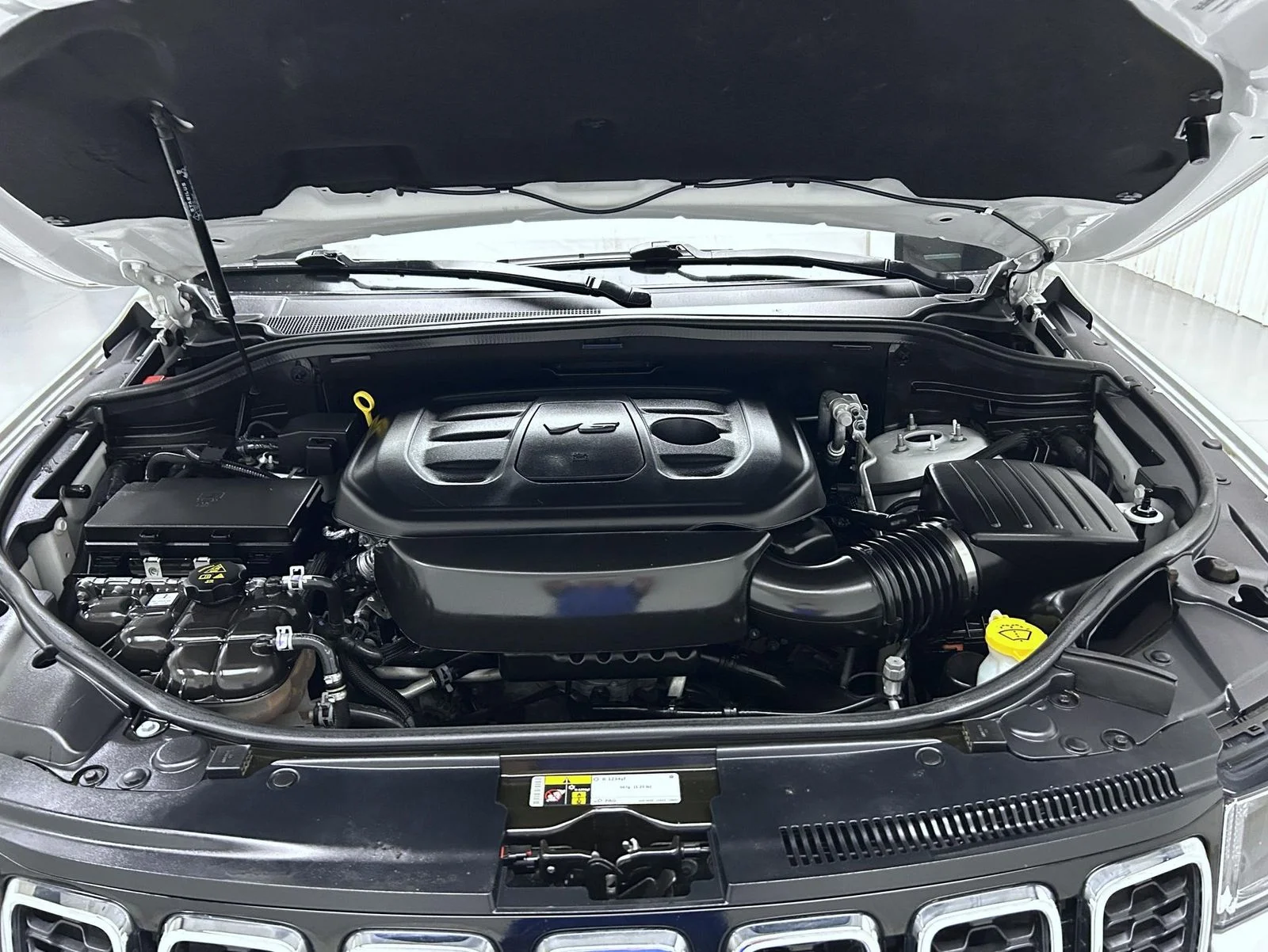 Used 2019 White Jeep Limited image 24