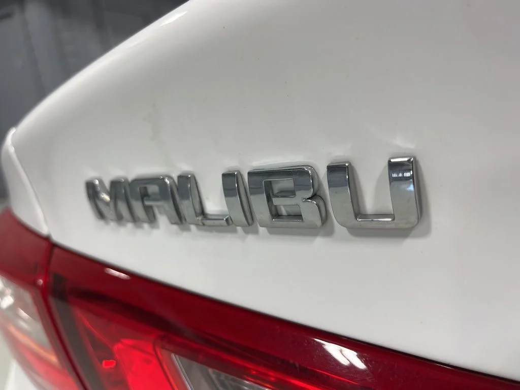 Used 2020 Summit White Chevrolet LS image 31