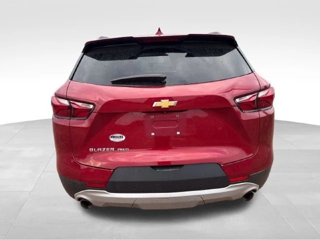 Used 2020 CAJUN RED TINTCOAT Chevrolet LT image 4