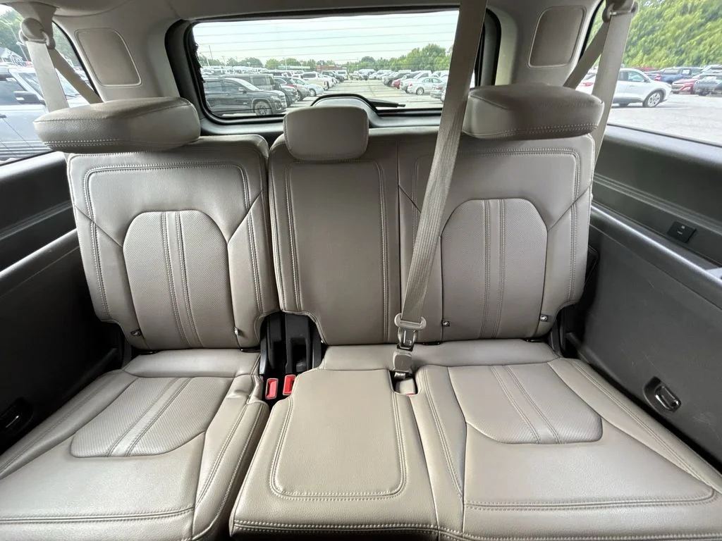 Used 2020 Black Ford Limited image 27