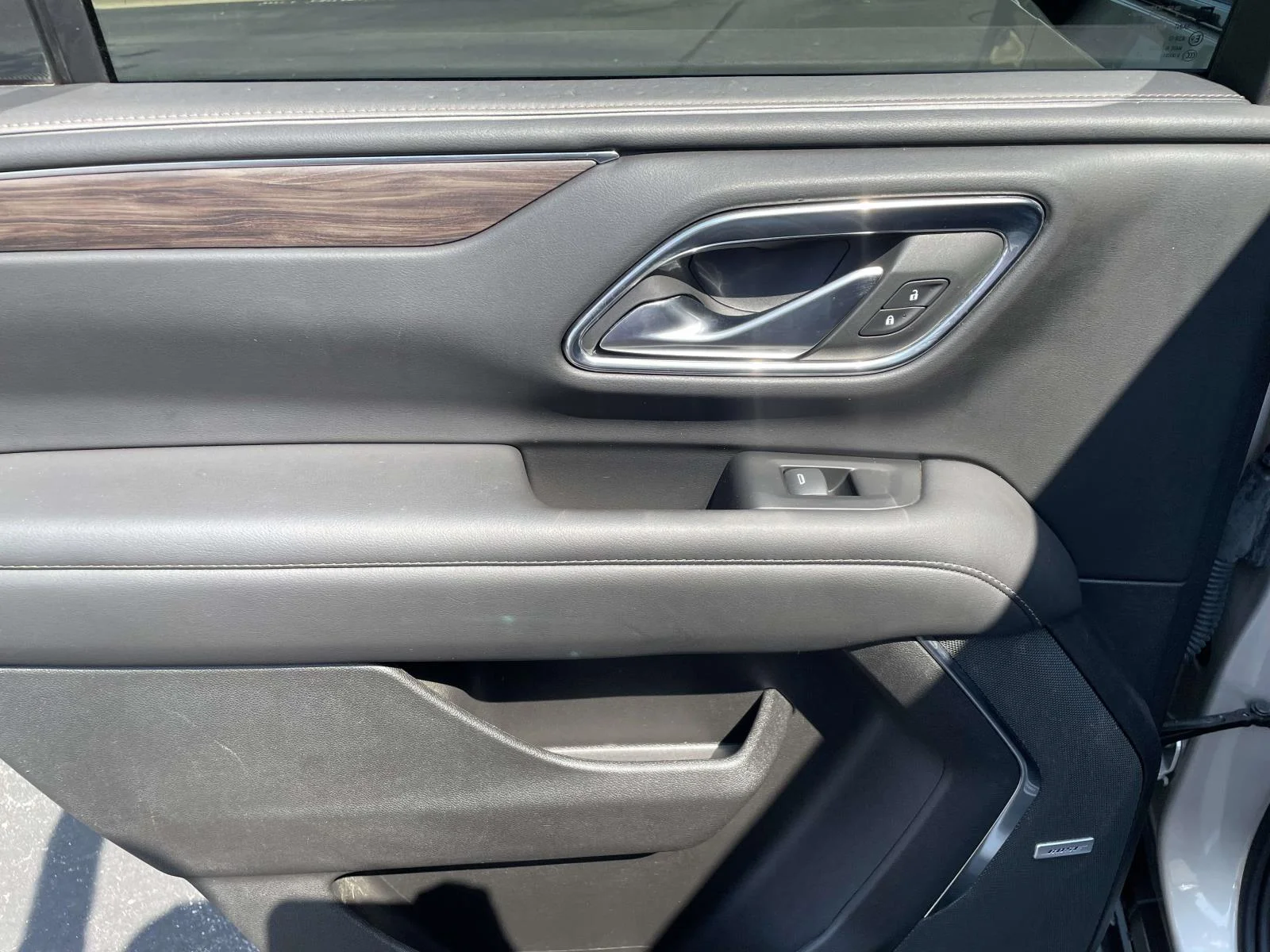 Used 2022 EMPIRE BEIGE METALLIC Chevrolet LT image 15