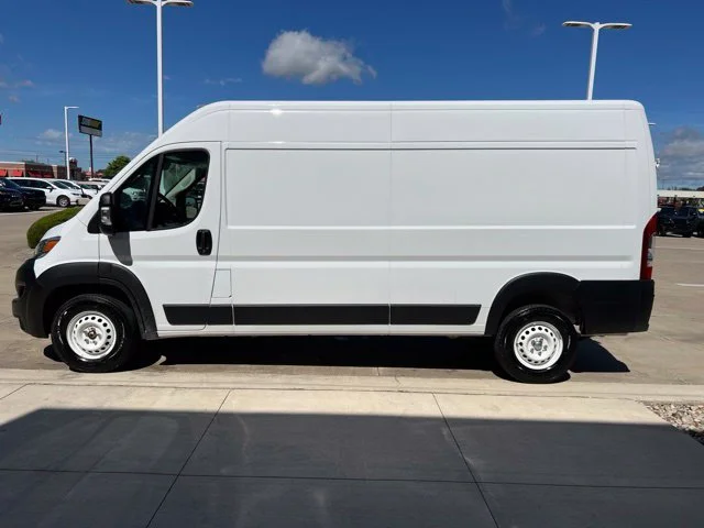 Used 2025 White Ram High Roof image 6