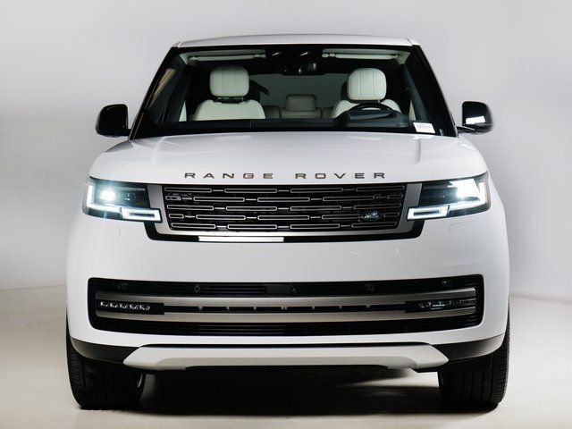 New 2026 Fuji White Land Rover SE image 8