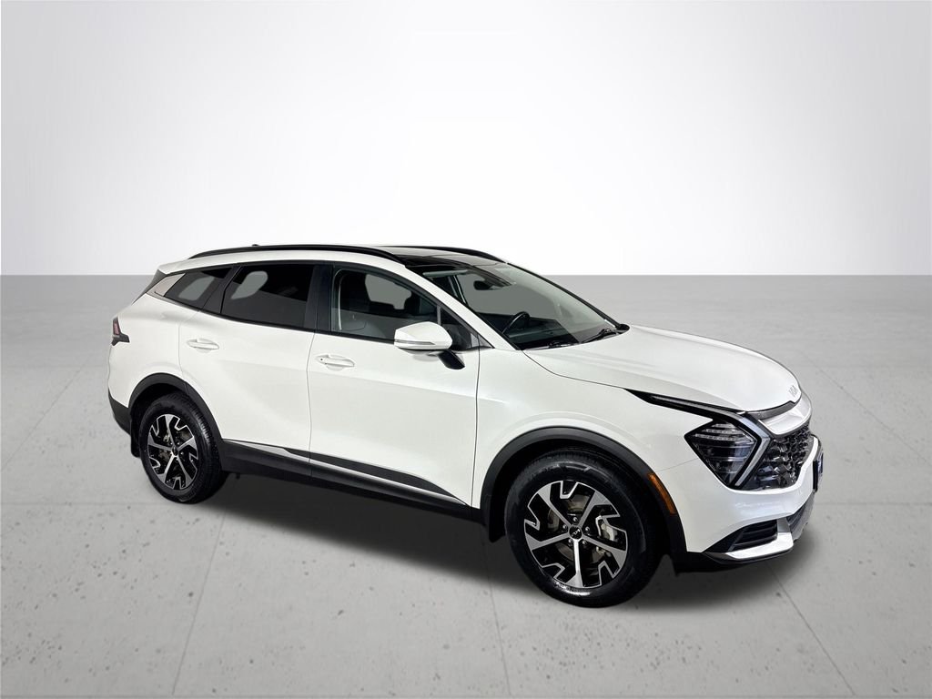 Used 2025 Snow White Pearl Kia EX image 4