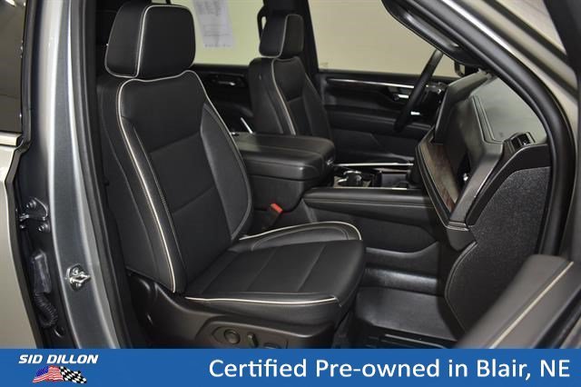 Used 2025 Sterling Gray Metallic Chevrolet Premier image 9
