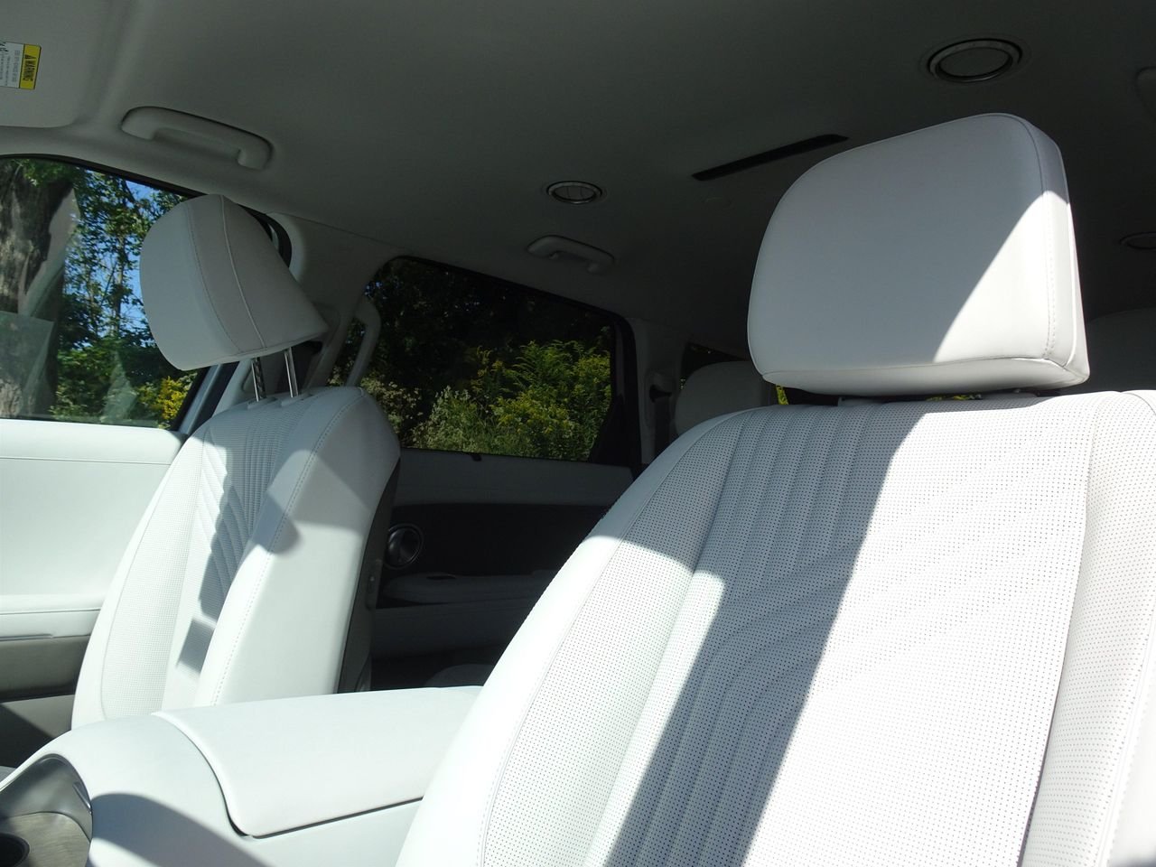 New 2027 Silver Hyundai SEL 7P image 11
