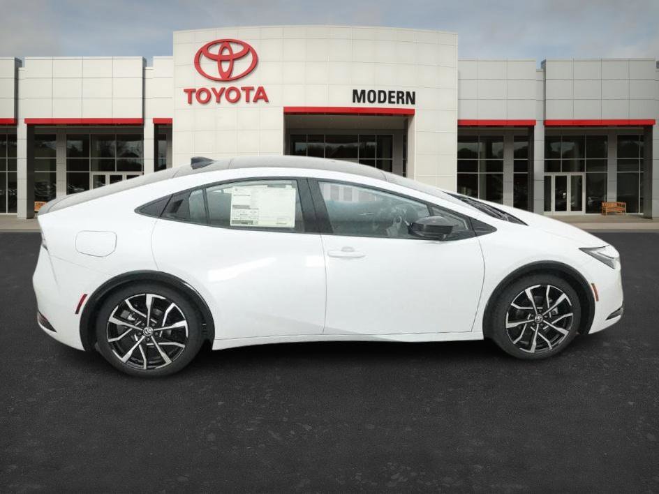 New 2026 Wind Chill Pearl Toyota XSE Premium image 25