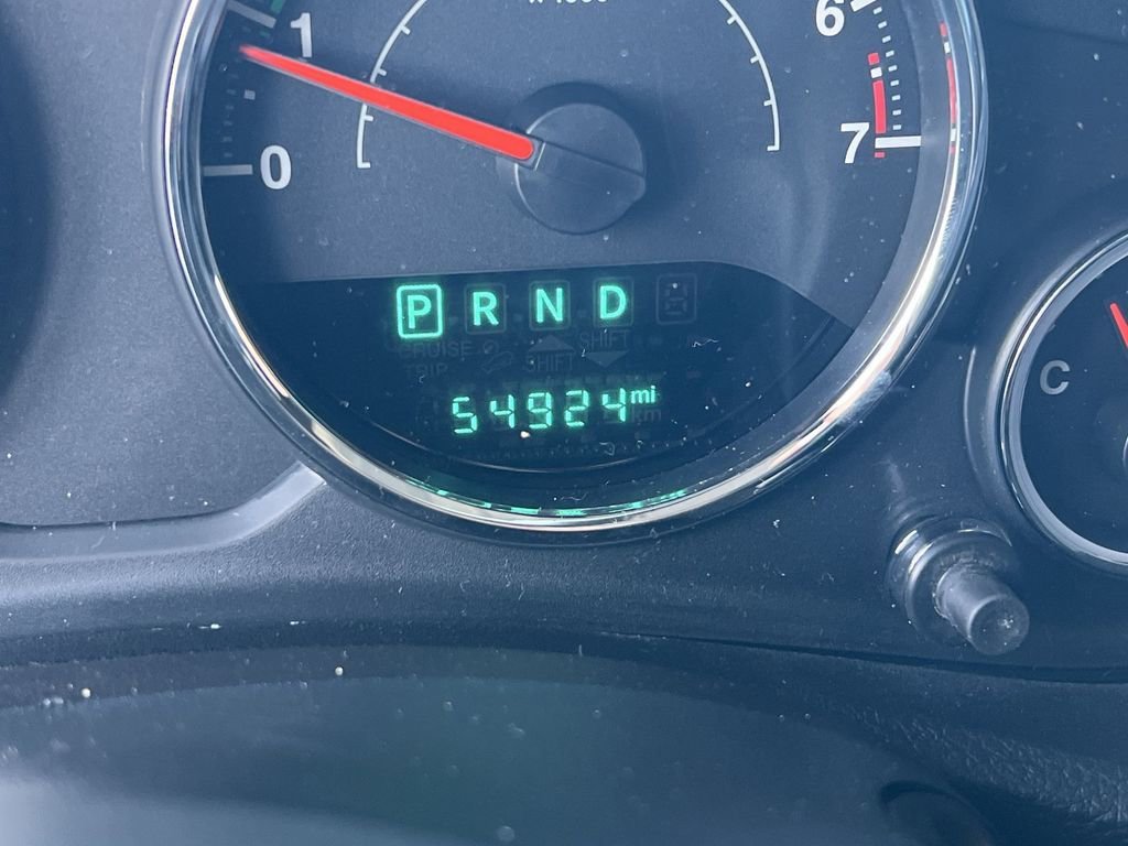 Used 2018  Jeep Sahara image 12