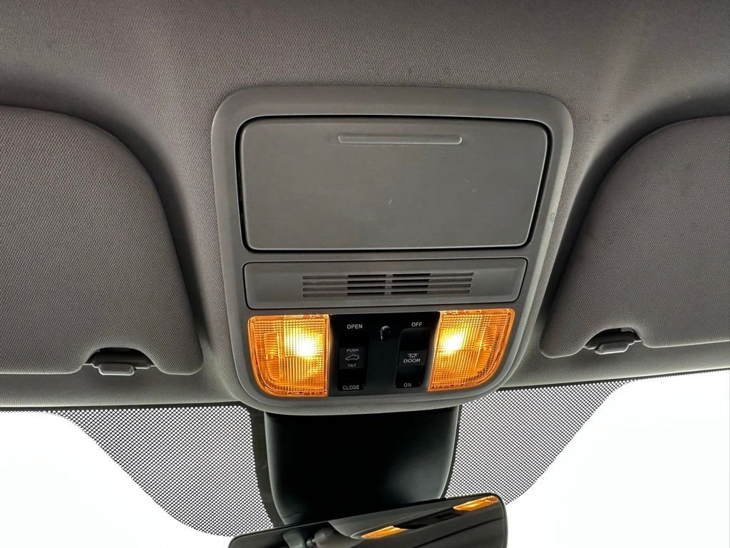 2024 Honda Odyssey EX-L - Photo 28