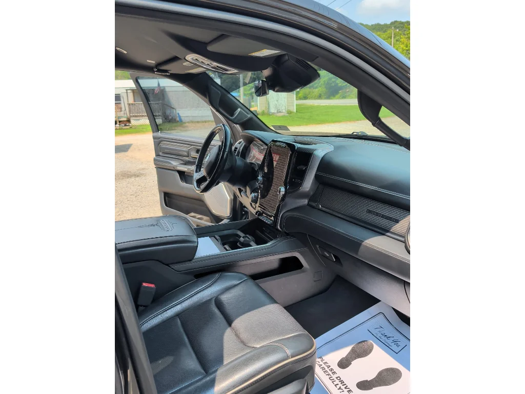 Used 2019 Granite Crystal Metallic Clearcoat Ram Limited image 9