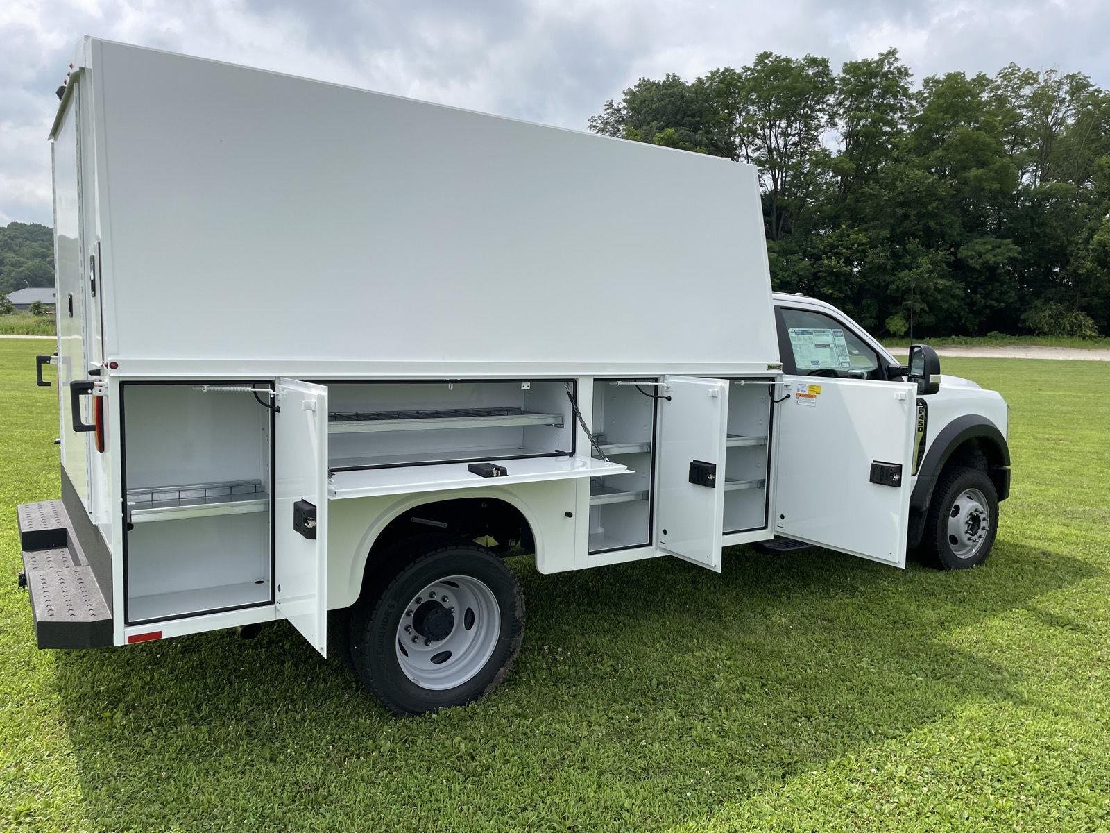 New 2026 Oxford White Ford F-450® XL image 10