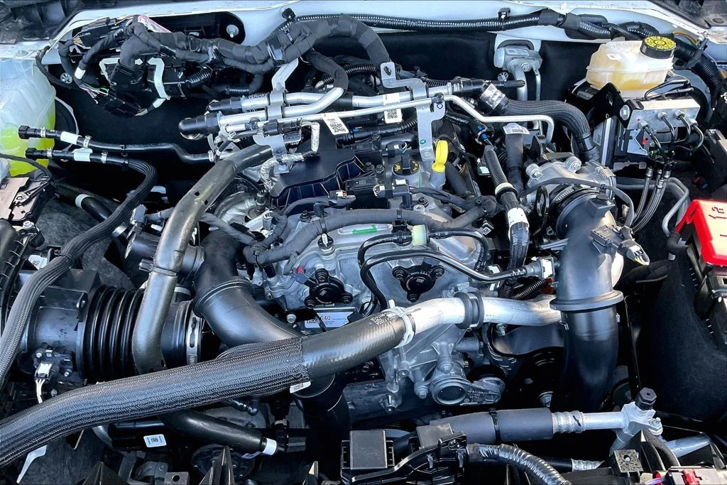 Used 2025 Oxford White Ford Base image 32