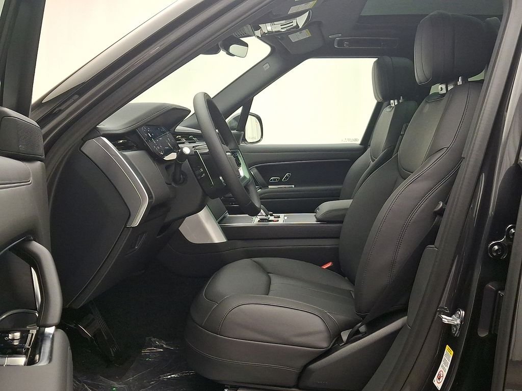 New 2027 Carpathian Grey Land Rover SE image 10