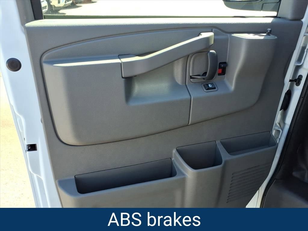 2025 Chevrolet Express Cargo Work Van - Photo 20