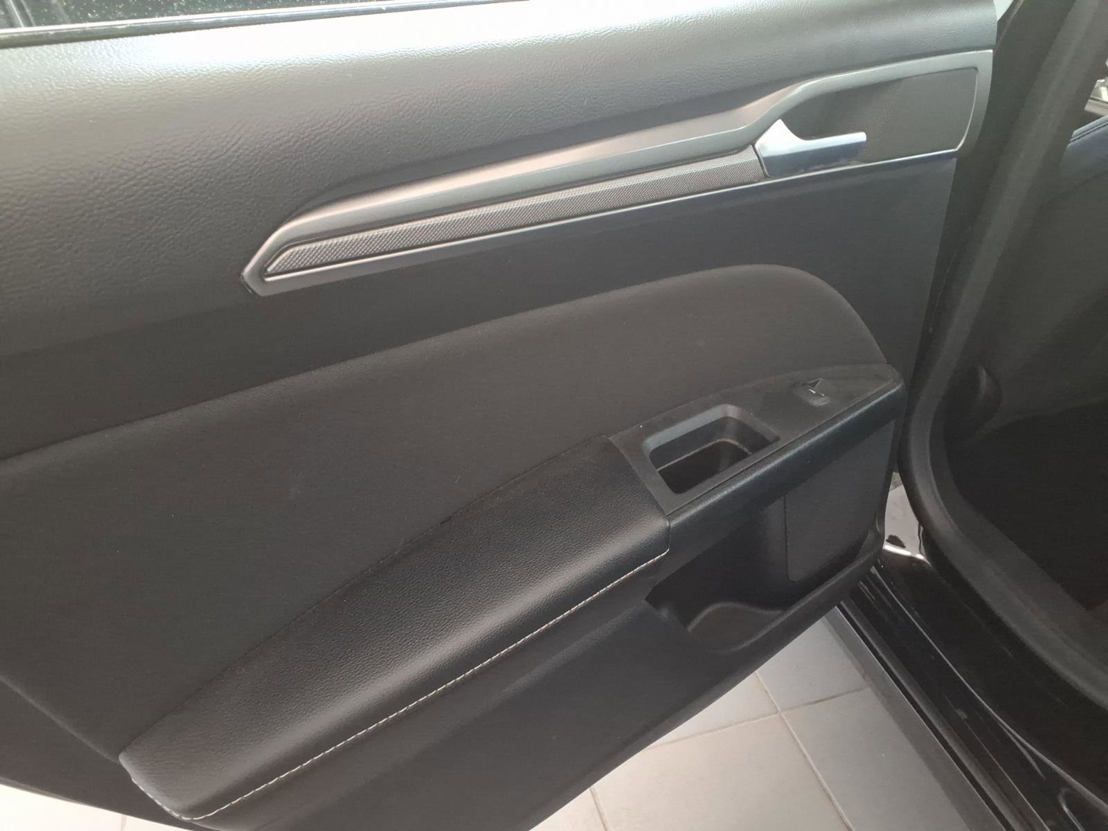 2019 Ford Fusion Hybrid SE - Photo 13
