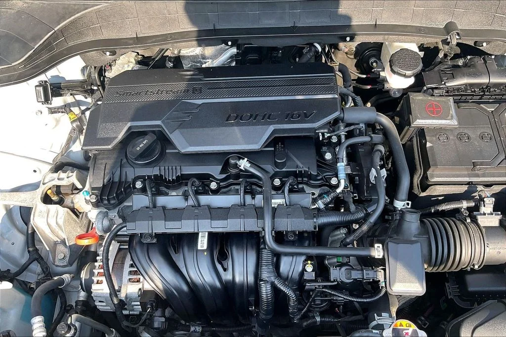Used 2022 Silver Hyundai SEL image 36