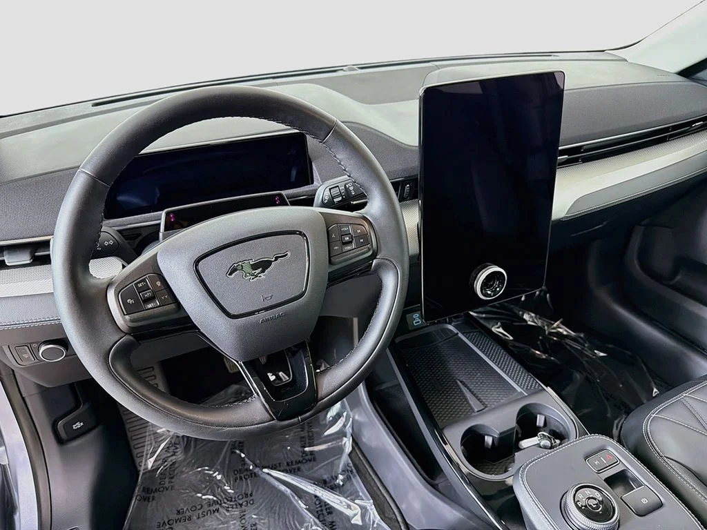 Used 2022 Ice Blue Ford Select image 20