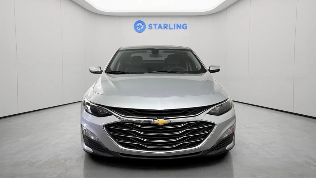 Used 2022 Silver Ice Metallic Chevrolet LT image 15