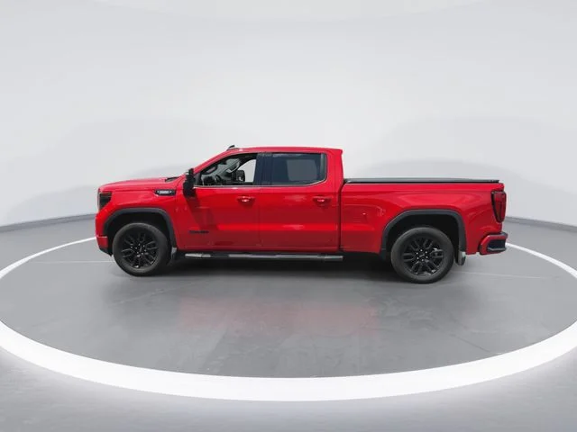 Used 2022 Red GMC Elevation image 5