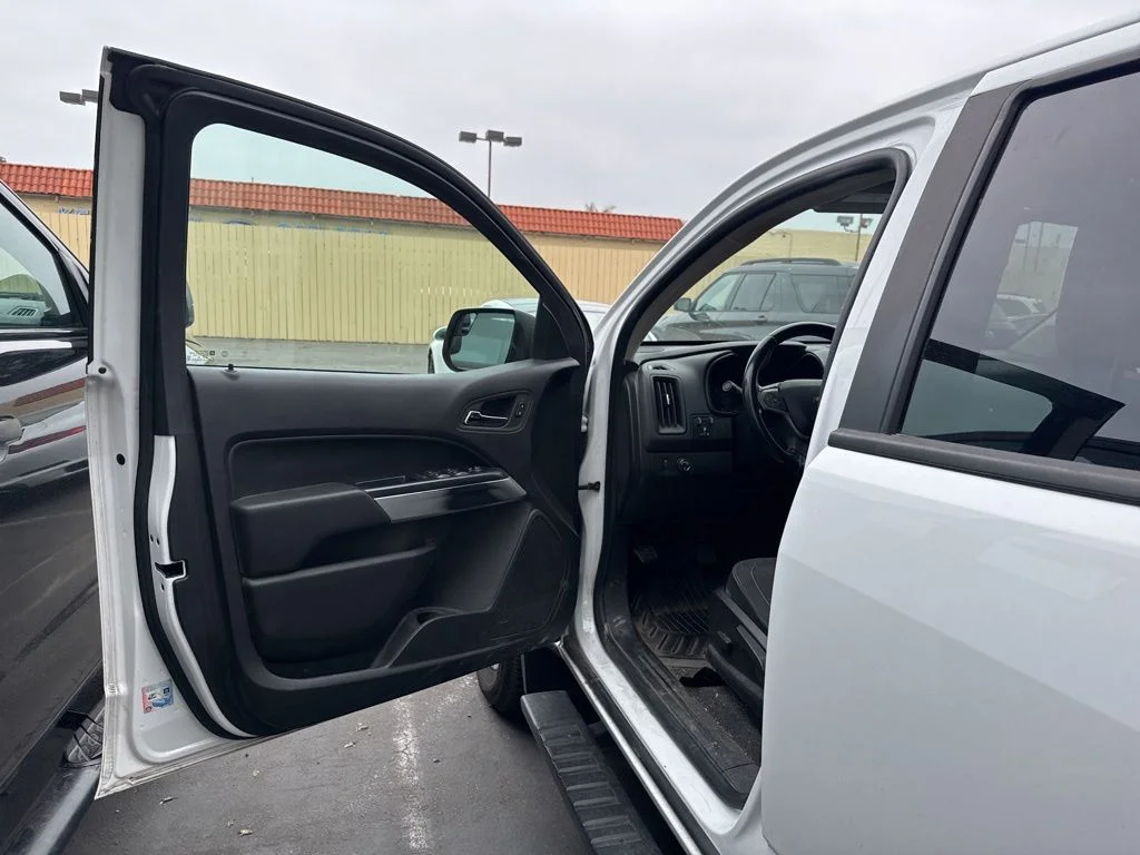 Used 2021 White Chevrolet LT image 6