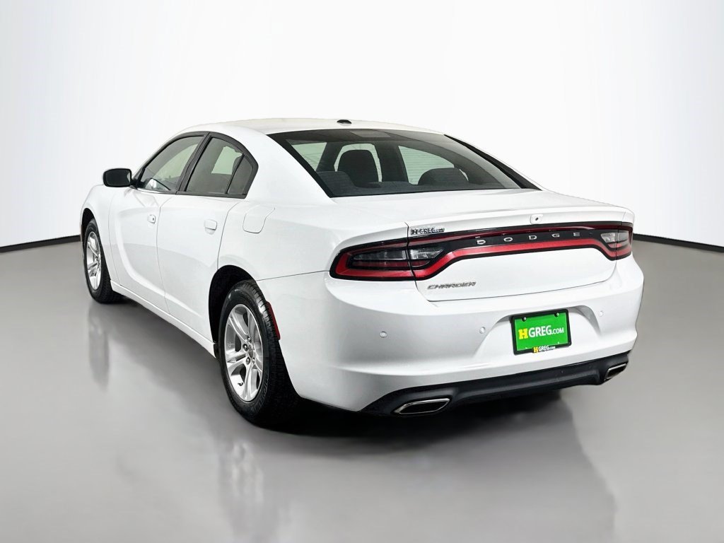 Used 2022 White Knuckle Clearcoat Dodge SXT image 5