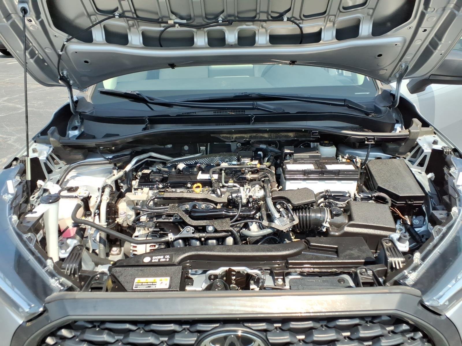 Used 2024 Sonic Silver Toyota L image 26