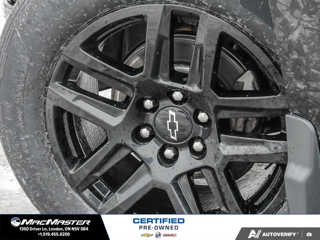Used 2022  Chevrolet RST image 9