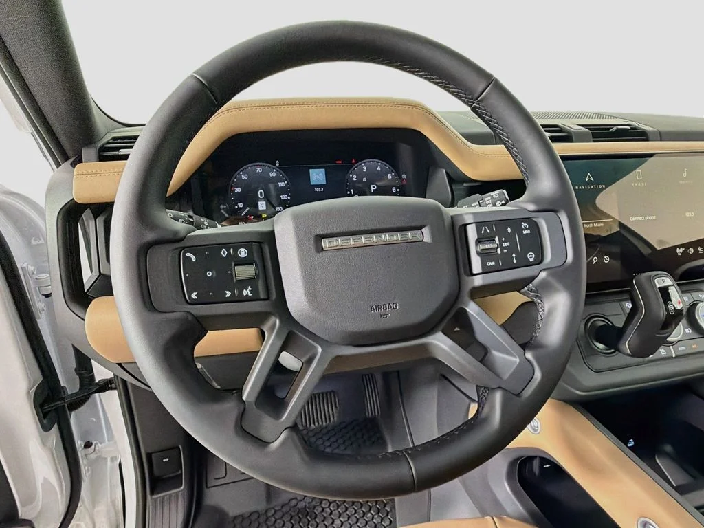 New 2026 Fuji White Land Rover X-Dynamic SE image 11