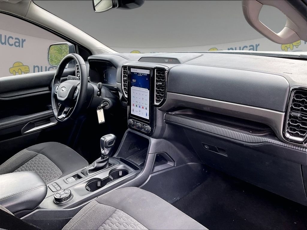 Used 2025 Oxford White Ford XLT image 14