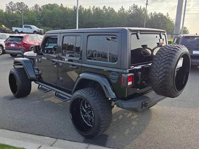 Used 2020 Black Jeep Unlimited Sahara image 10