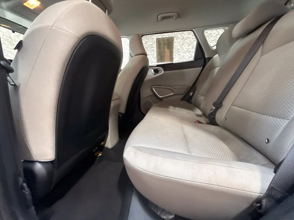 Used 2020 Sparkling Silver Kia LX image 14