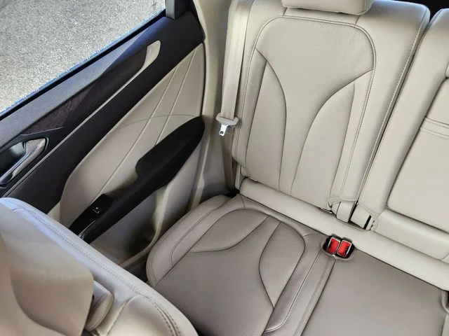 Used 2019 Black Lincoln Reserve image 15