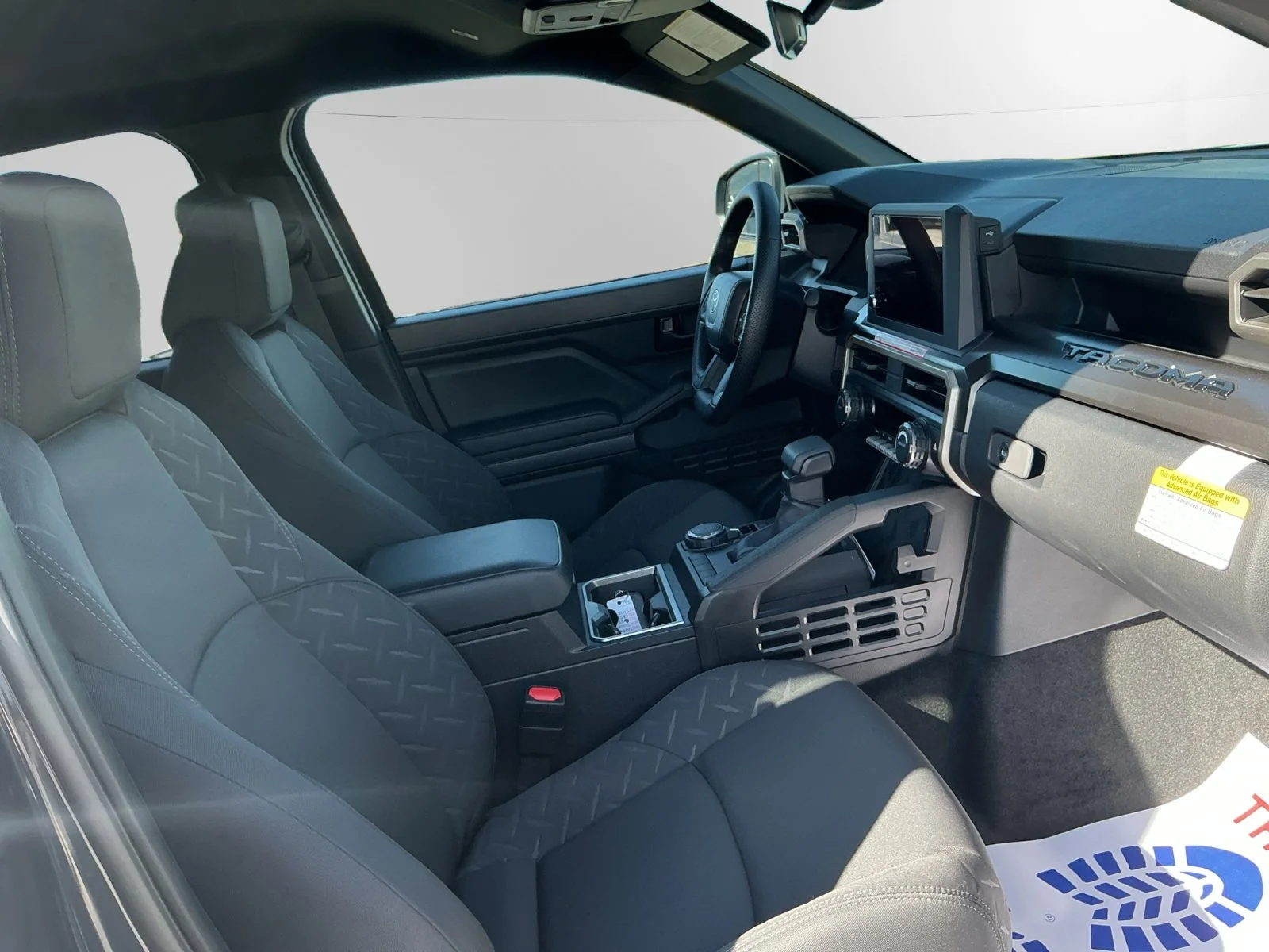 2026 Toyota Tacoma SR5 - Photo 15