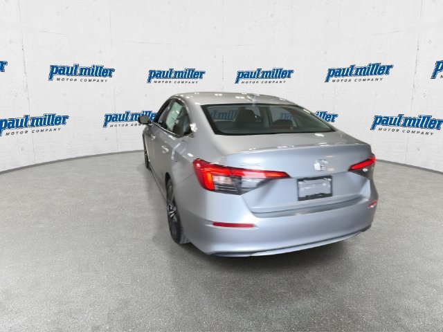 Used 2022 Silver Honda EX image 9