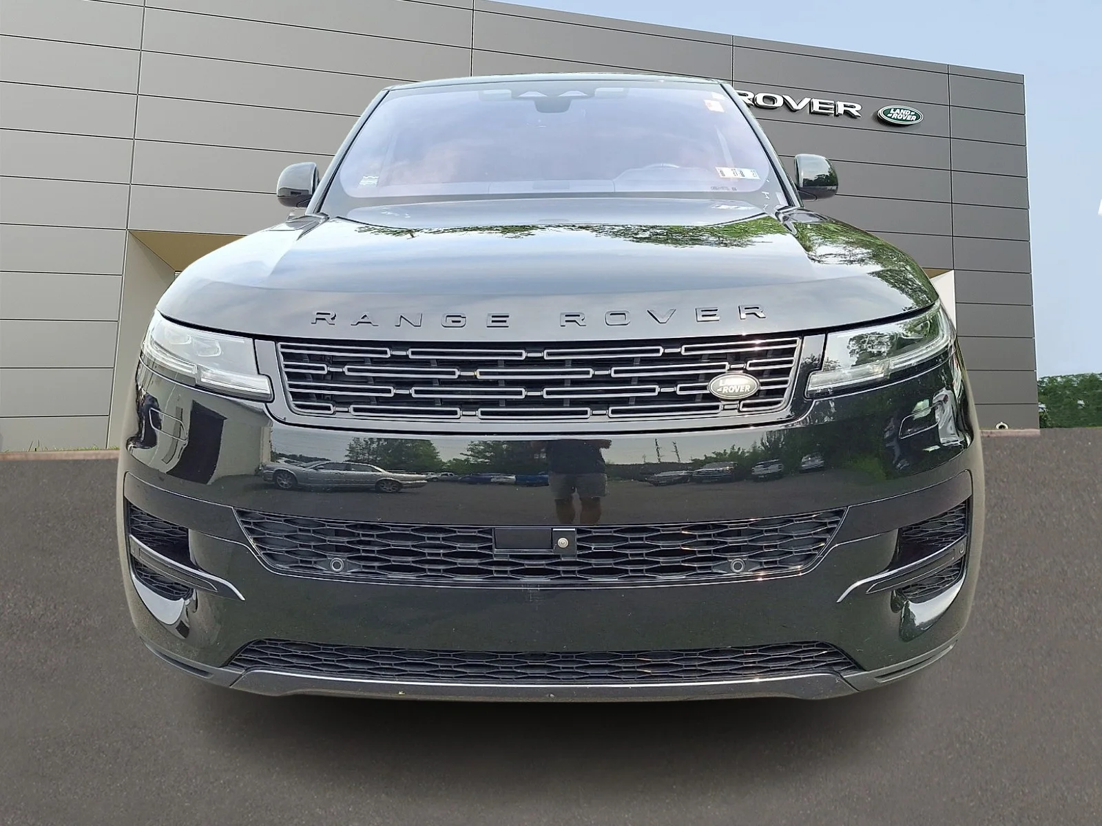 Certified Used 2023 Santorini Black Metallic - 1AG Land Rover SE image 7