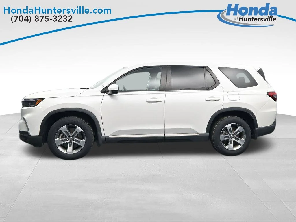 Used 2024 Platinum White Pearl Honda EX-L image 5