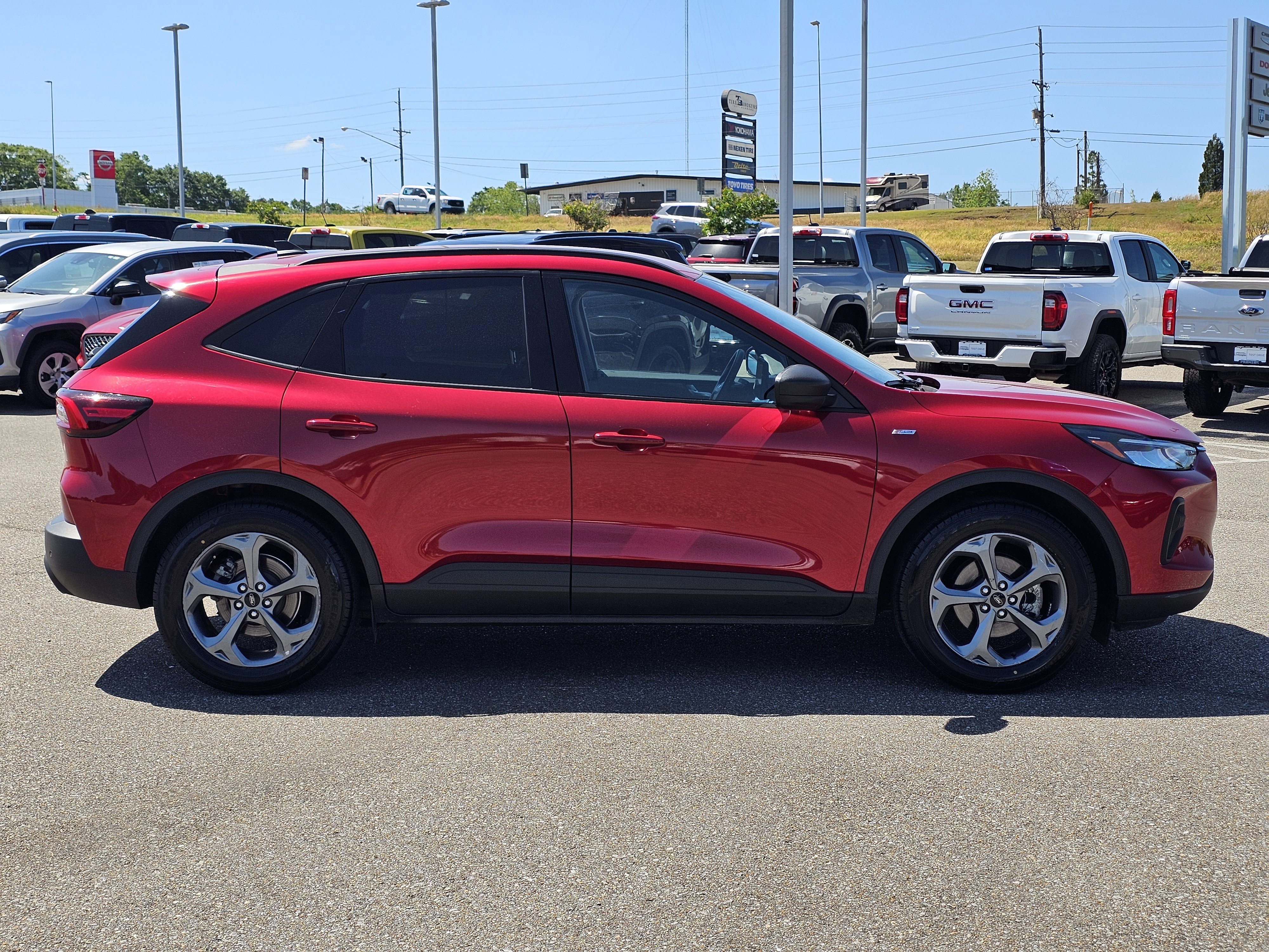 2025 Ford Escape ST-Line - Photo 8