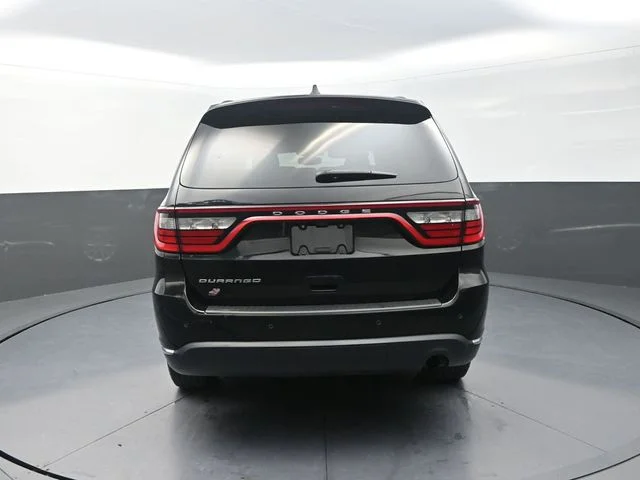 Used 2022 Black Dodge SXT image 8