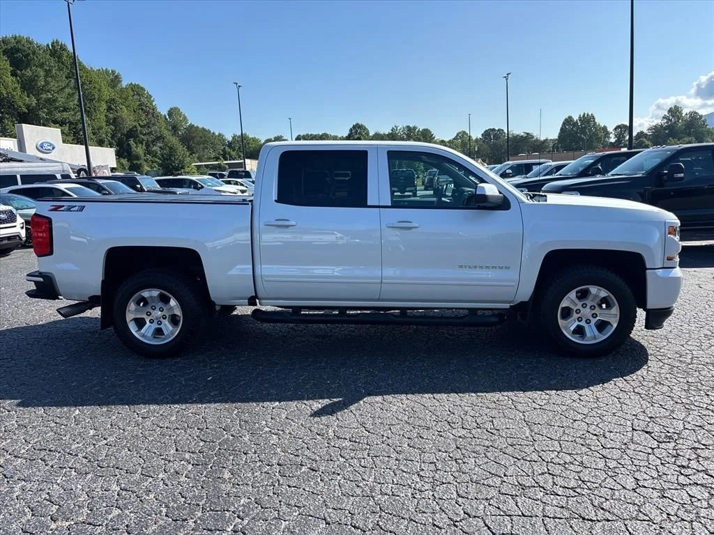 Used 2018 Beige Chevrolet LT image 9