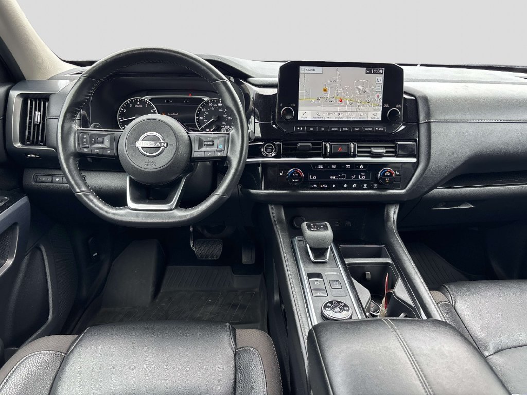 Used 2023 Gray Nissan SL image 10
