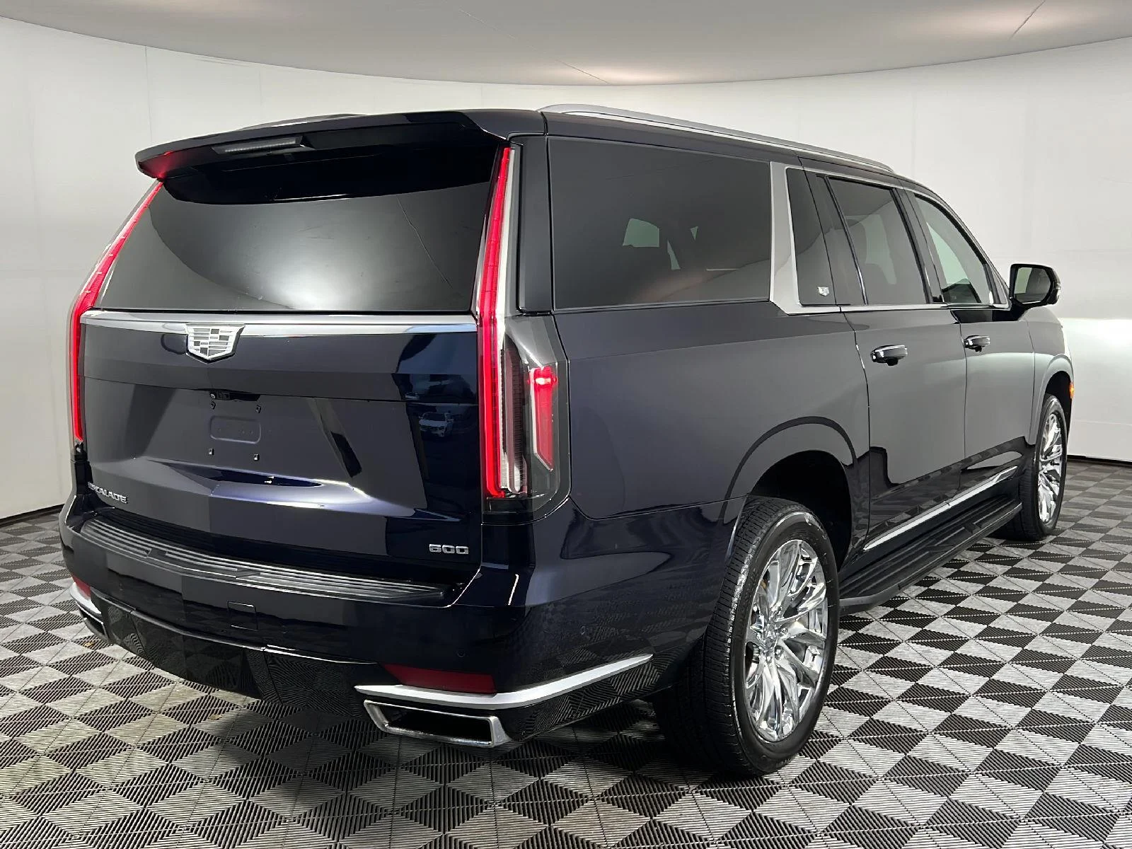 Used 2022 Dark Moon Blue Metallic Cadillac Premium Luxury image 22