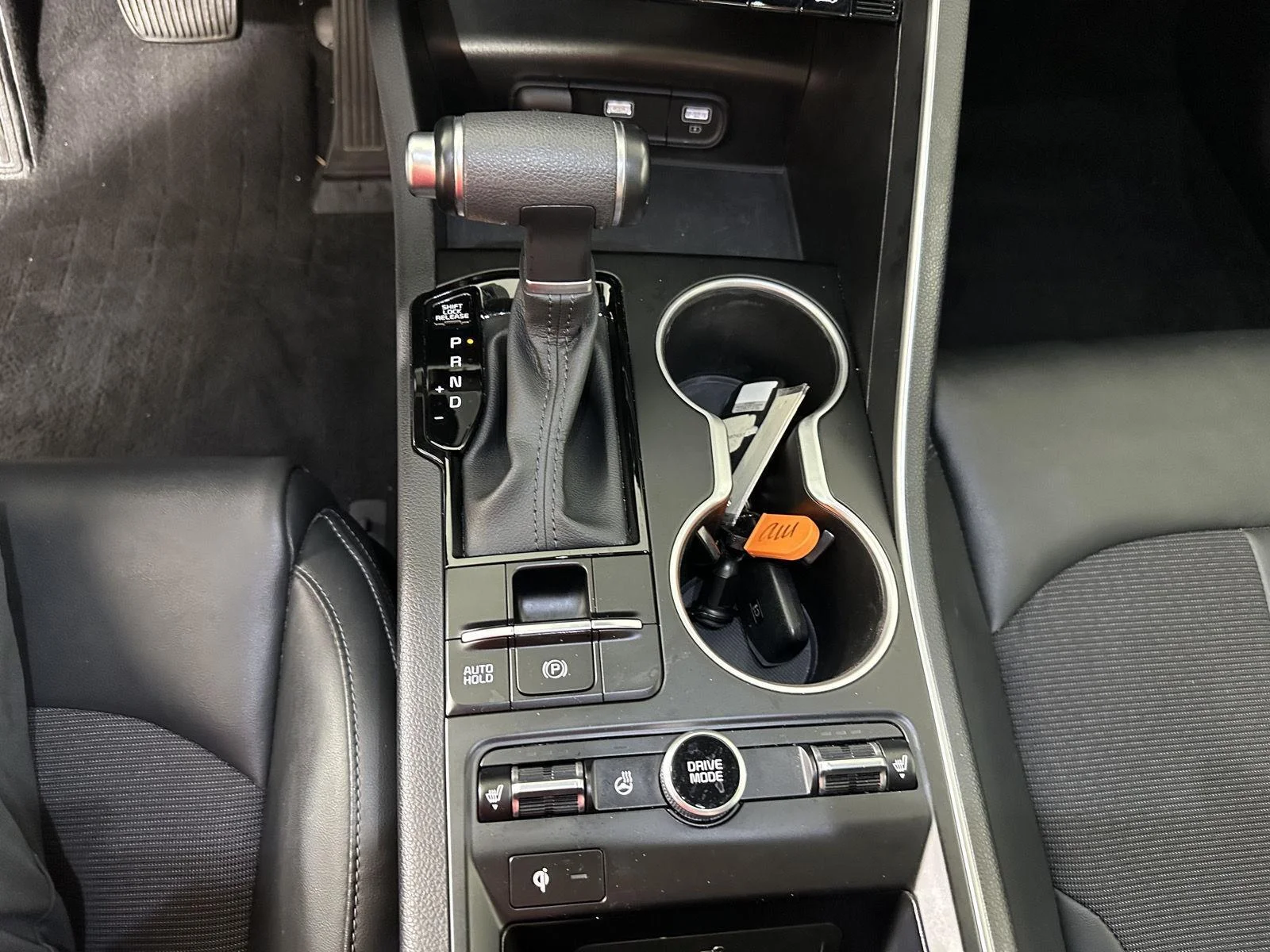Used 2023 Glacial White Pearl Kia GT-Line image 27