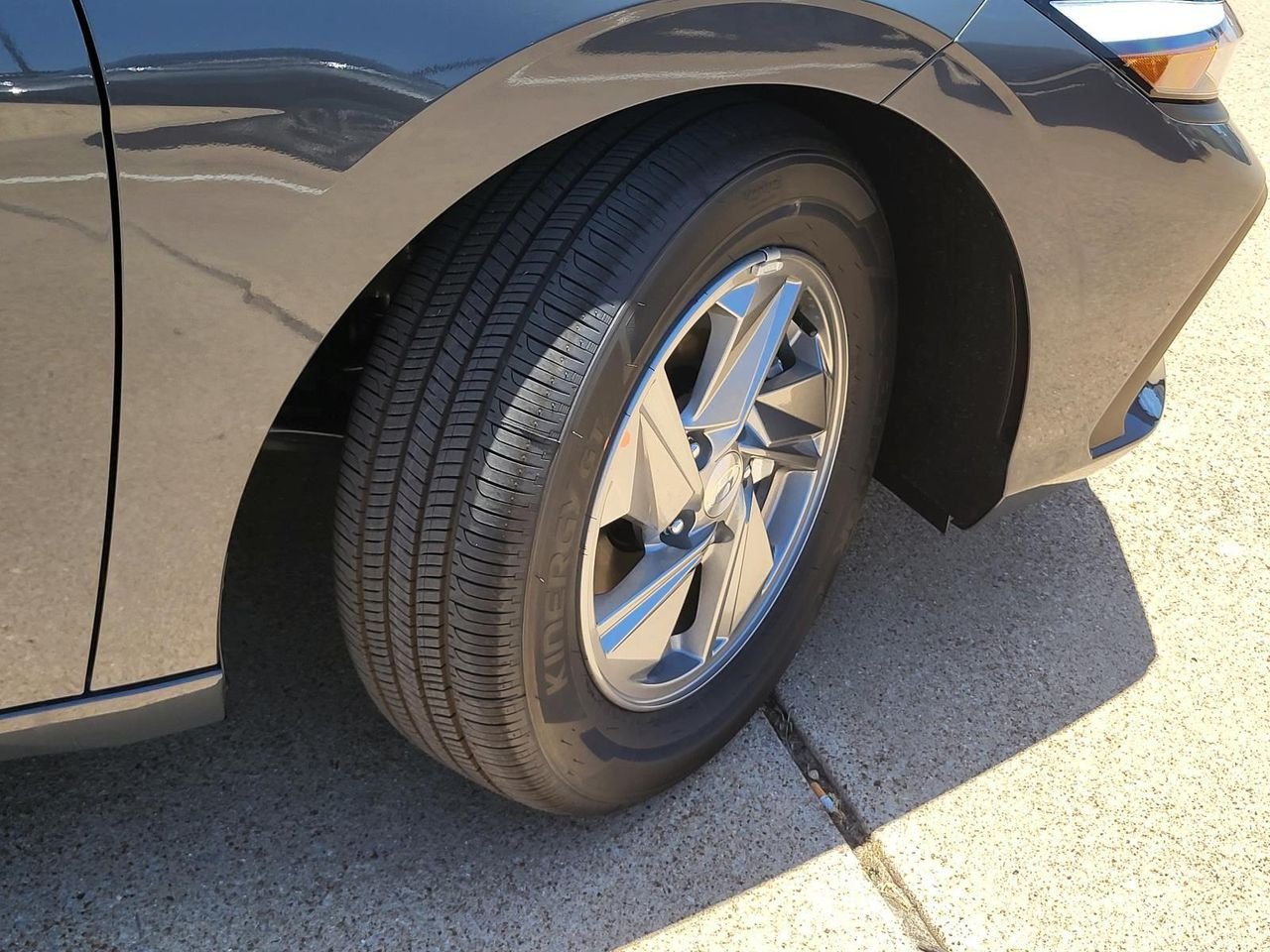 New 2026 Amazon Gray Hyundai SE image 6