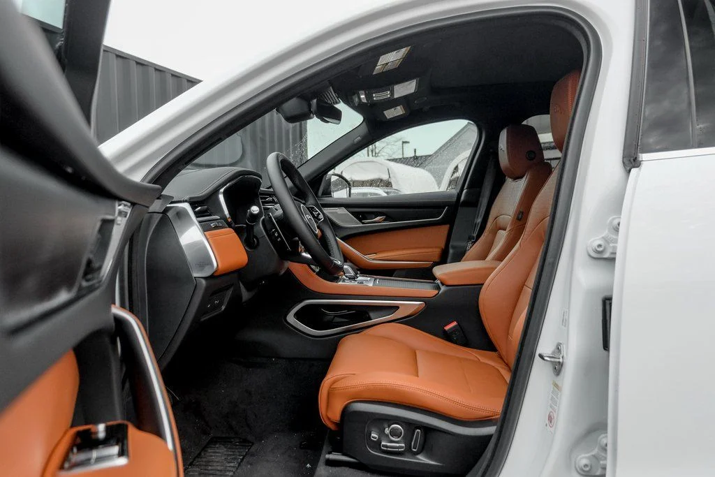 2026 Jaguar F-Pace R-Dynamic S - Photo 10