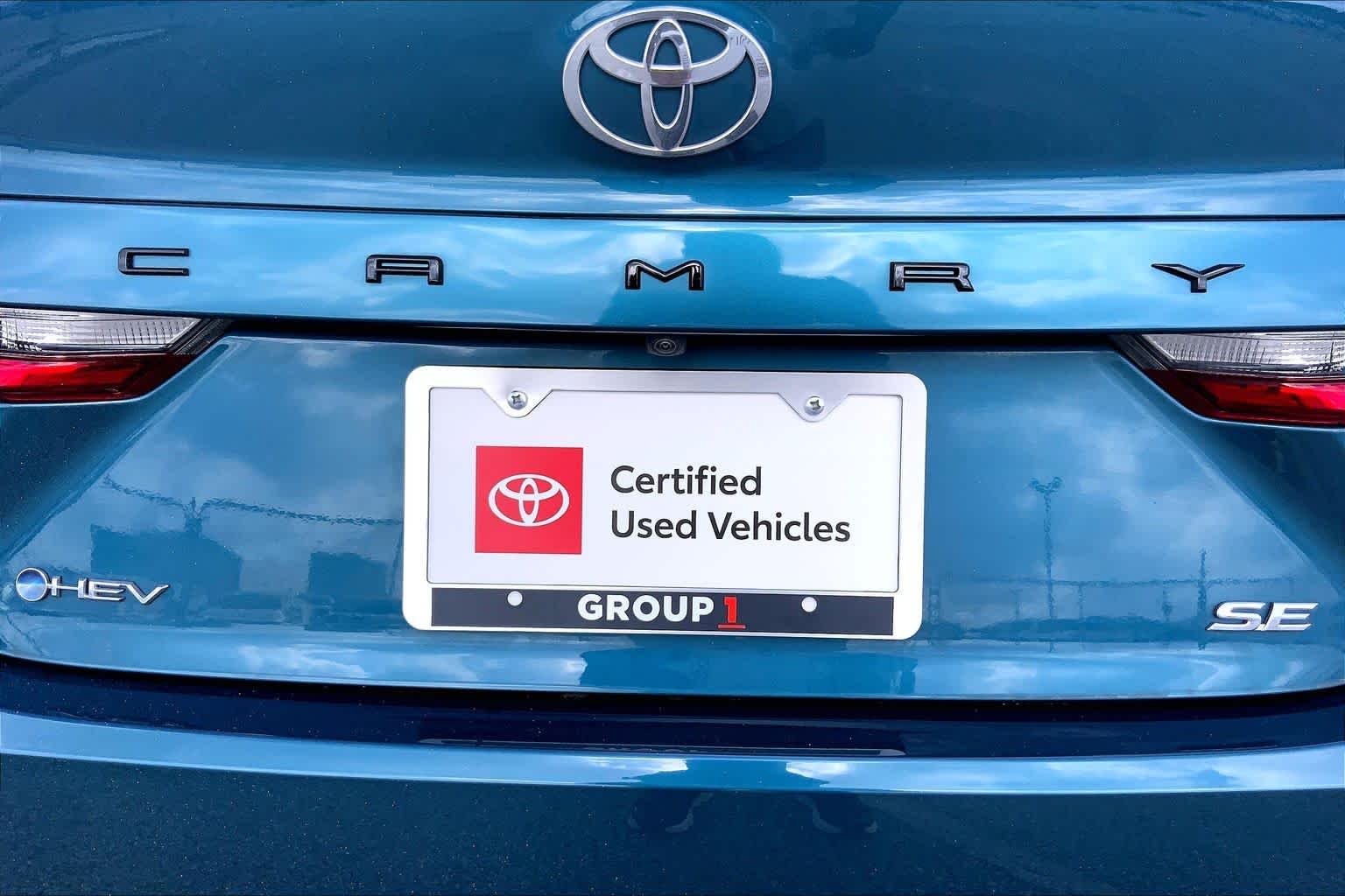 Used 2025 Ocean Gem Toyota SE image 10