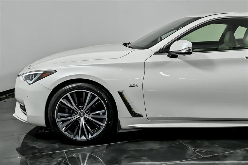 Used 2018 Pure White INFINITI 2.0T Luxe image 6