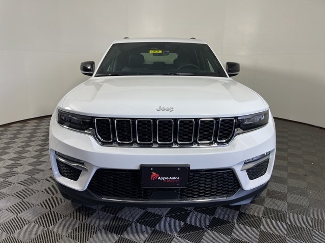 2025 Jeep Grand Cherokee Limited photo 2