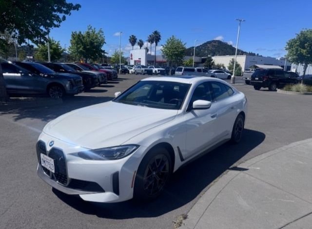 2024 BMW i4 eDrive35 photo 3