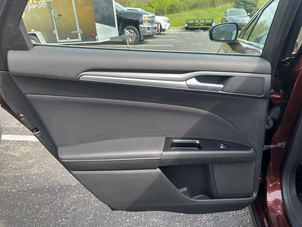 2015 Ford Fusion SE - Photo 23